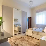 Villa Lazzari B&B Tra I Due Mari 4*