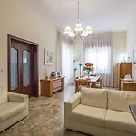 Bed & Breakfast Villa Lazzari B&B Tra I Due Mari 4*
