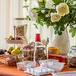 Villa Lazzari B&B Tra I Due Mari 4*
