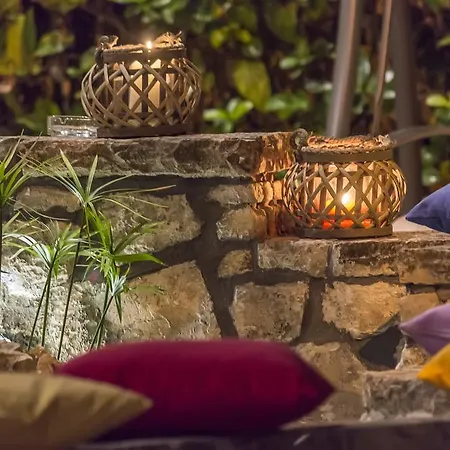 Lazzari Tra I Due Mari Bed and Breakfast 4*