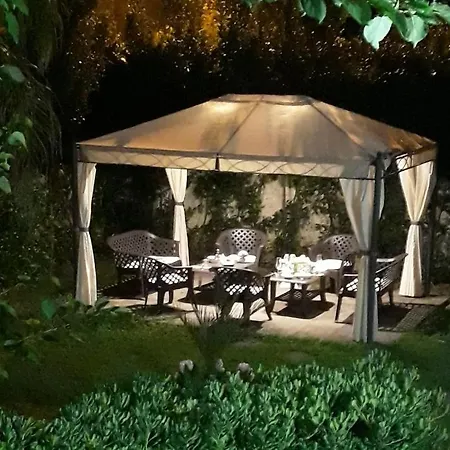 Lazzari Tra I Due Mari Panzió 4*