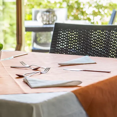 Lazzari Tra I Due Mari Bed and Breakfast 4*