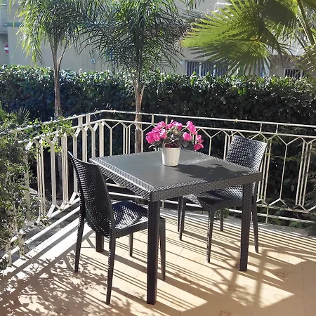 Villa Lazzari B&B Tra I Due Mari 4*