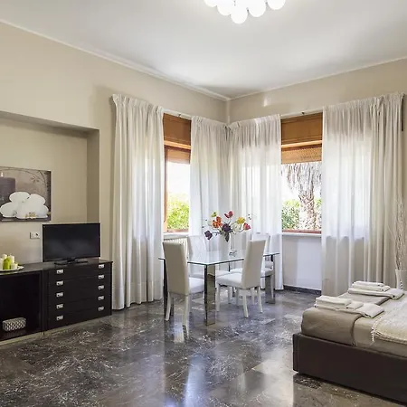 Villa Lazzari B&B Tra I Due Mari Bed & Breakfast Maglie